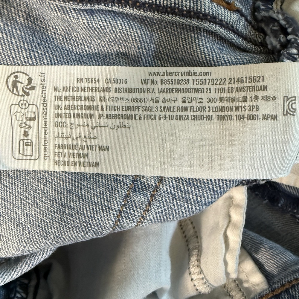 Abercrombie & Fitch The Mom High Rise Jeans Straight Leg Light Wash - Picture 5 of 16